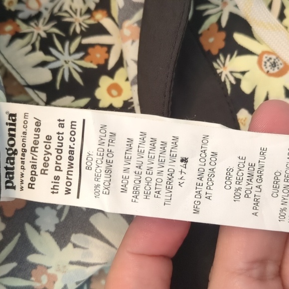 Patagonia Women's Wavefarer Board Shorts 5'' Primavera Ink Black Vacation Beach - Picture 8 of 8